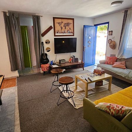 Mango Haus Vandrarhem Aqaba Exteriör bild